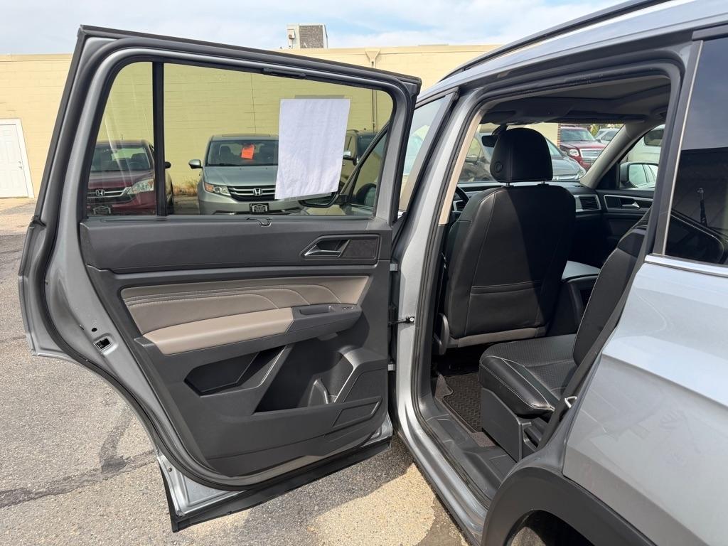 Volkswagen Atlas 2021.5 3.6L V6 SE w/Technology 4MOTION 2021