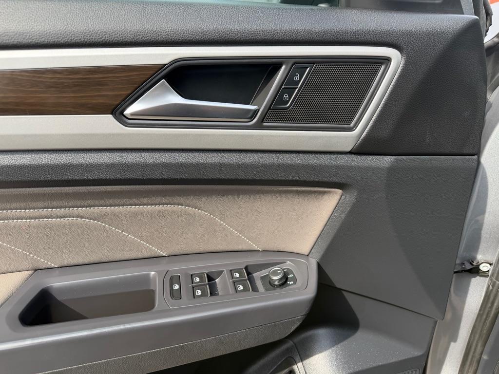 Volkswagen Atlas 2021.5 3.6L V6 SE w/Technology 4MOTION 2021