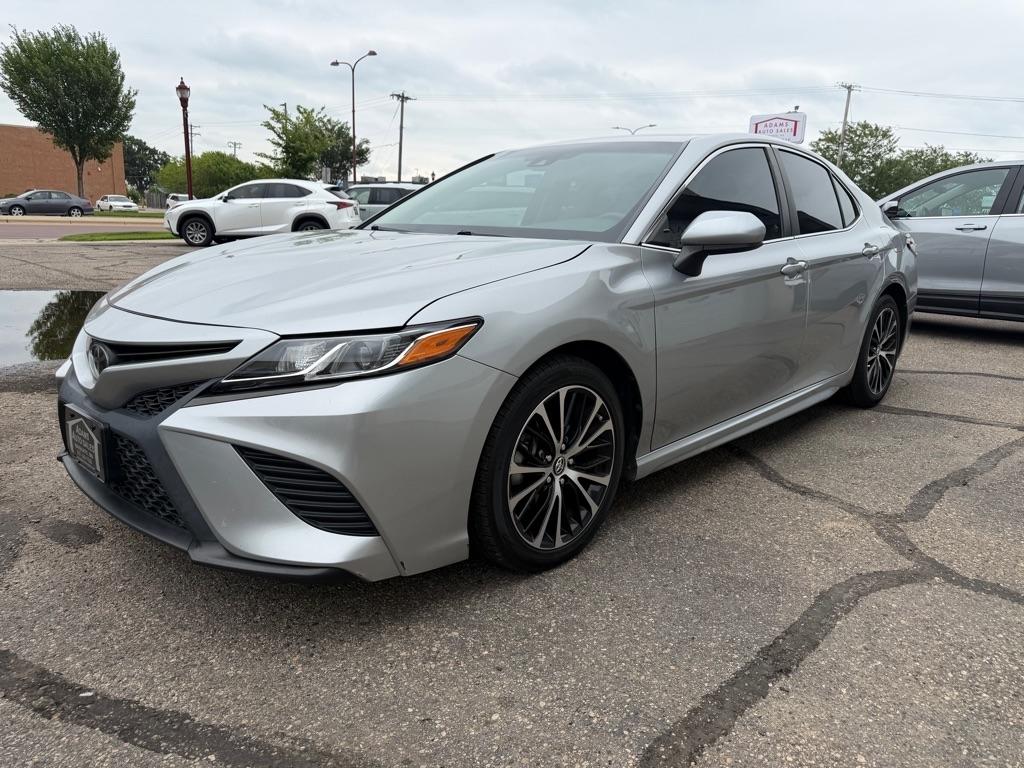 Toyota Camry XLE Auto (Natl) 2018