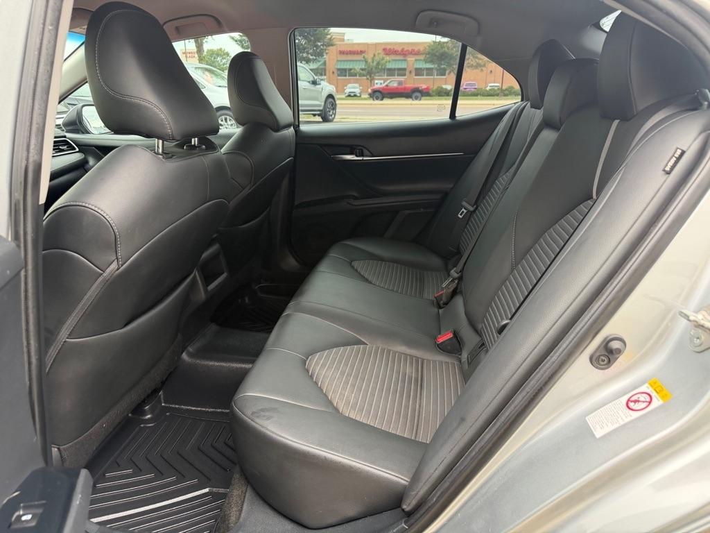 Toyota Camry XLE Auto (Natl) 2018