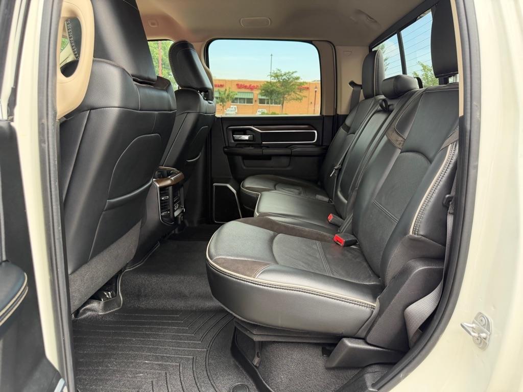 RAM 2500 Laramie 4x4 Crew Cab 6'4" Box 2022