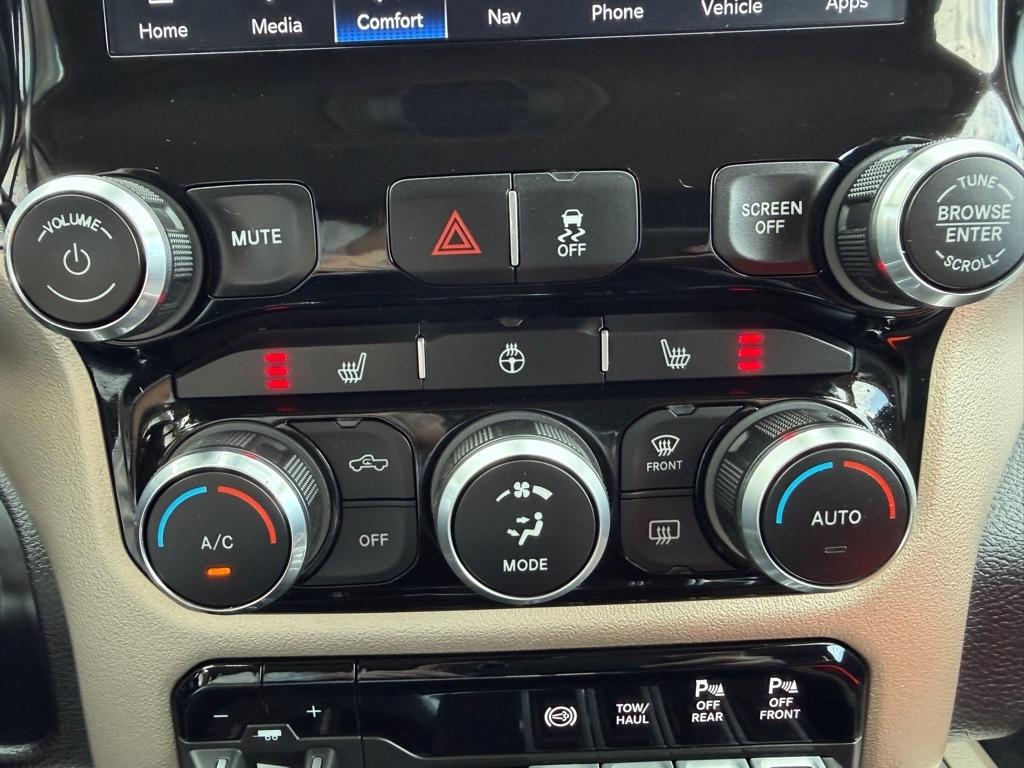 RAM 2500 Laramie 4x4 Crew Cab 6'4" Box 2022