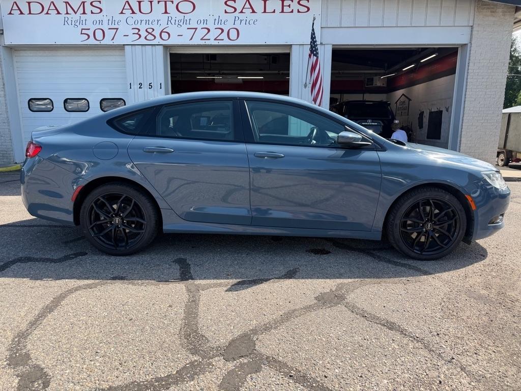 Chrysler 200 4dr Sdn S FWD 2015