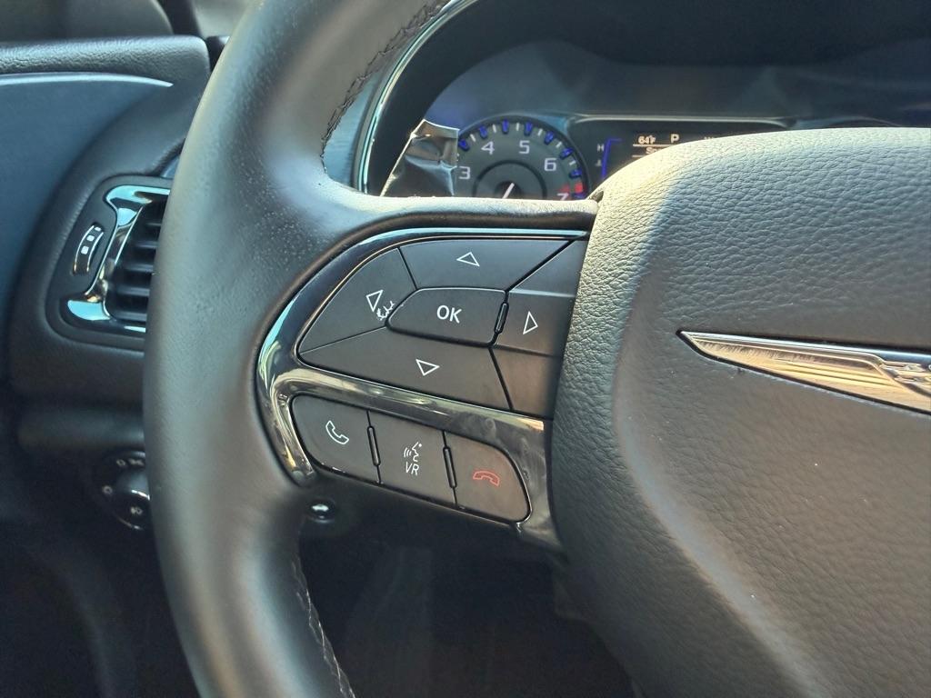 Chrysler 200 4dr Sdn S FWD 2015
