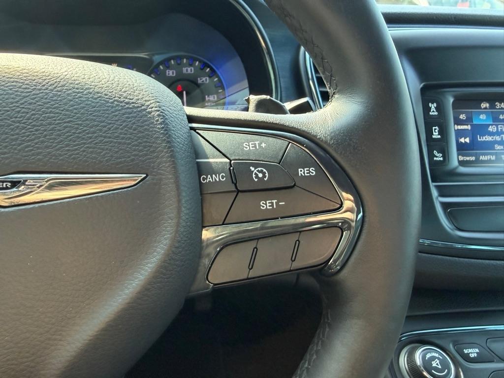 Chrysler 200 4dr Sdn S FWD 2015
