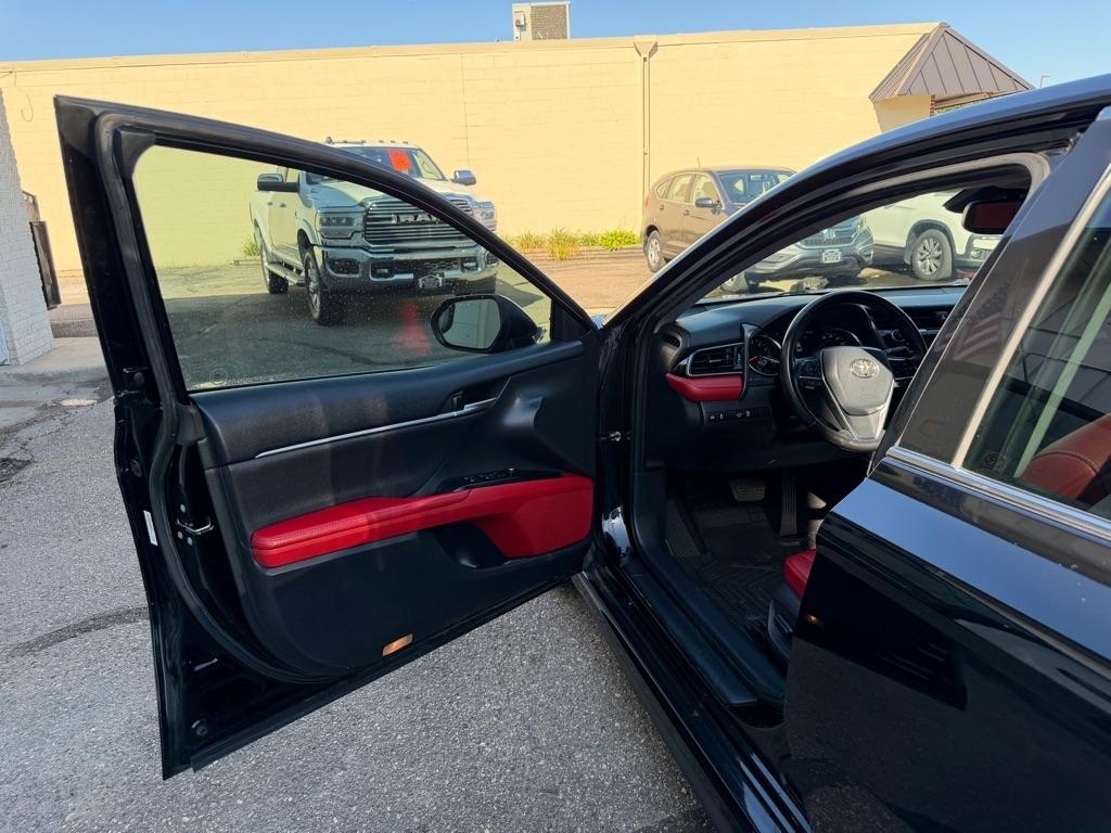 Toyota Camry XSE Auto (Natl) 2020