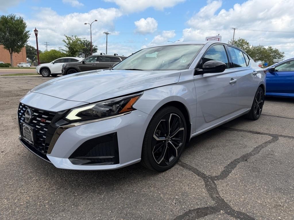 Nissan Altima 2.5 SR Sedan 2023