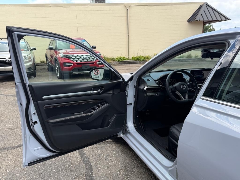 Nissan Altima 2.5 SR Sedan 2023