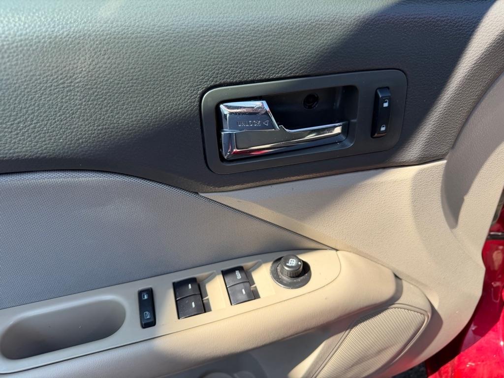 Ford Fusion 4dr Sdn SE FWD 2012