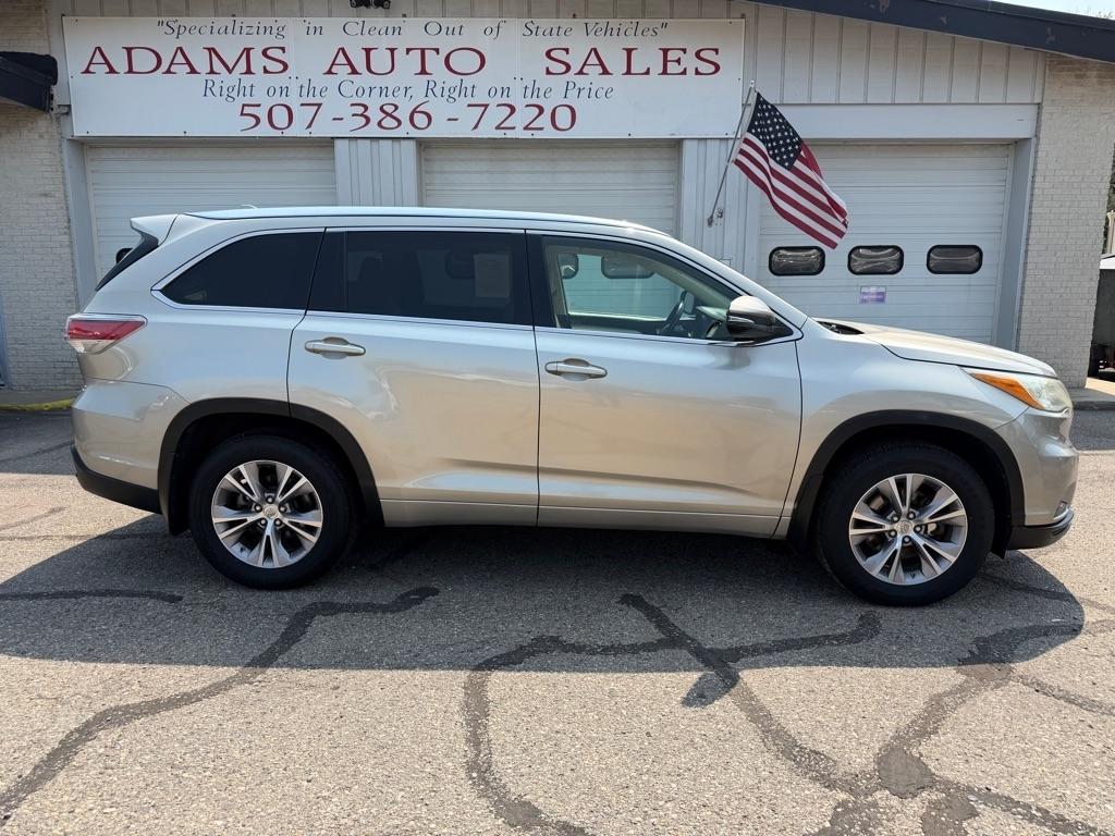 Toyota Highlander AWD 4dr V6 XLE (Natl) 2015