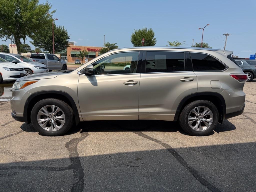 Toyota Highlander AWD 4dr V6 XLE (Natl) 2015