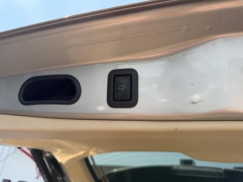 Toyota Highlander AWD 4dr V6 XLE (Natl) 2015