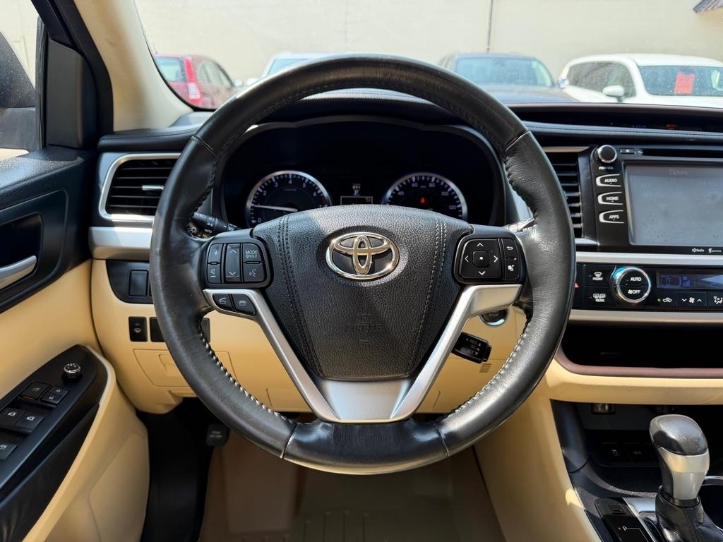 Toyota Highlander AWD 4dr V6 XLE (Natl) 2015