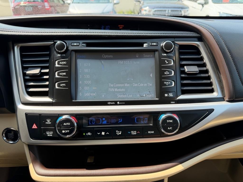 Toyota Highlander AWD 4dr V6 XLE (Natl) 2015