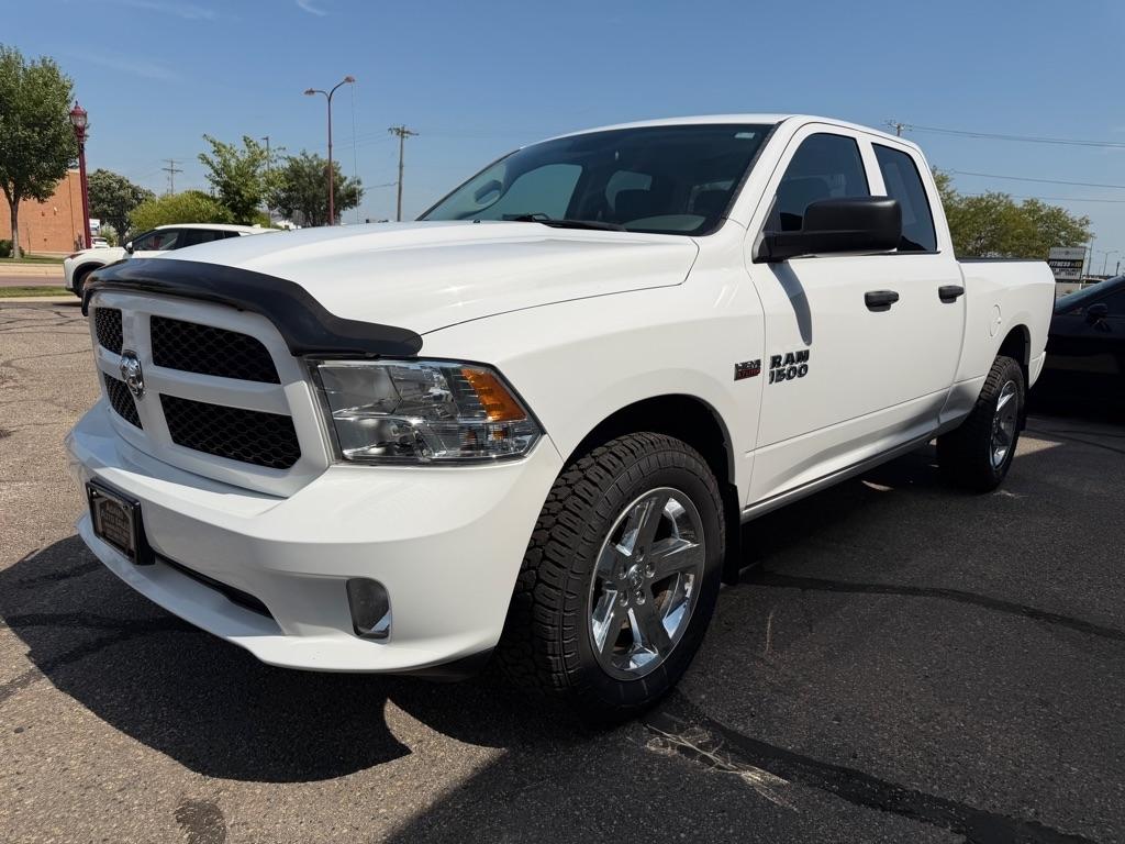 RAM 1500 Express 4x4 Quad Cab 6'4" Box 2018