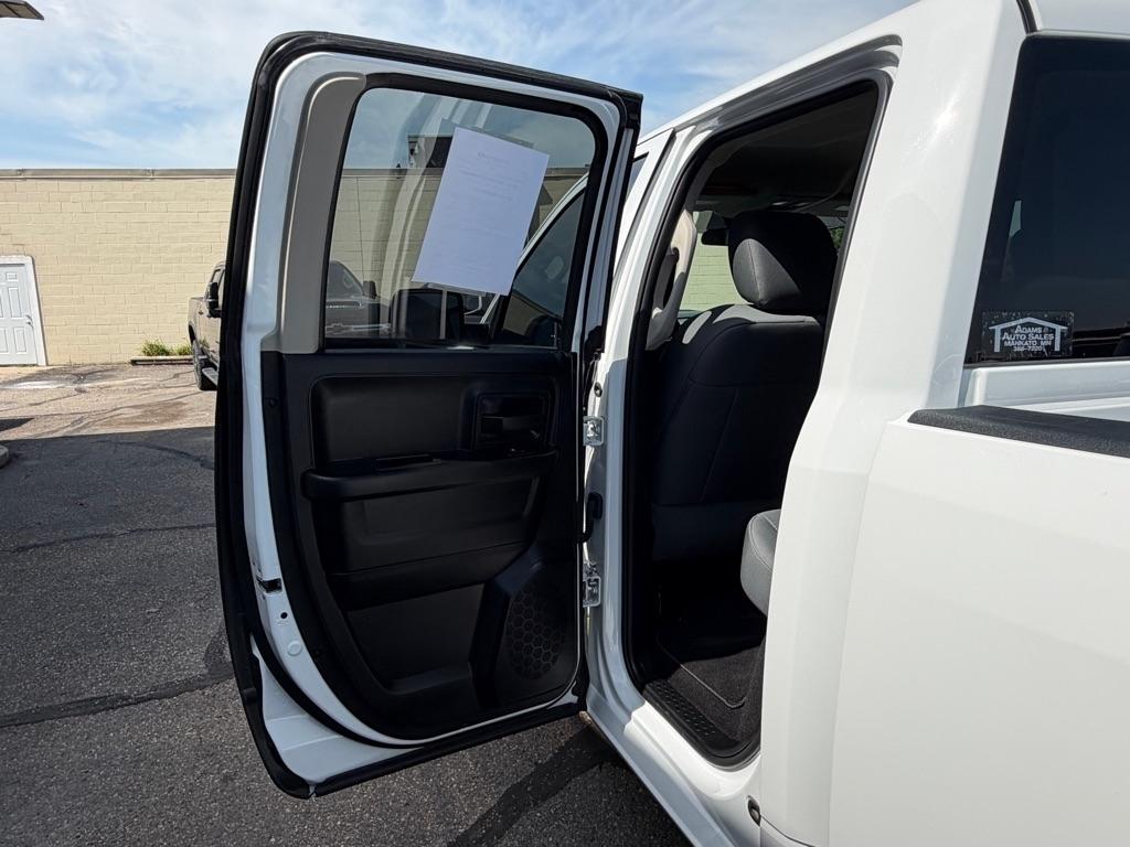 RAM 1500 Express 4x4 Quad Cab 6'4" Box 2018