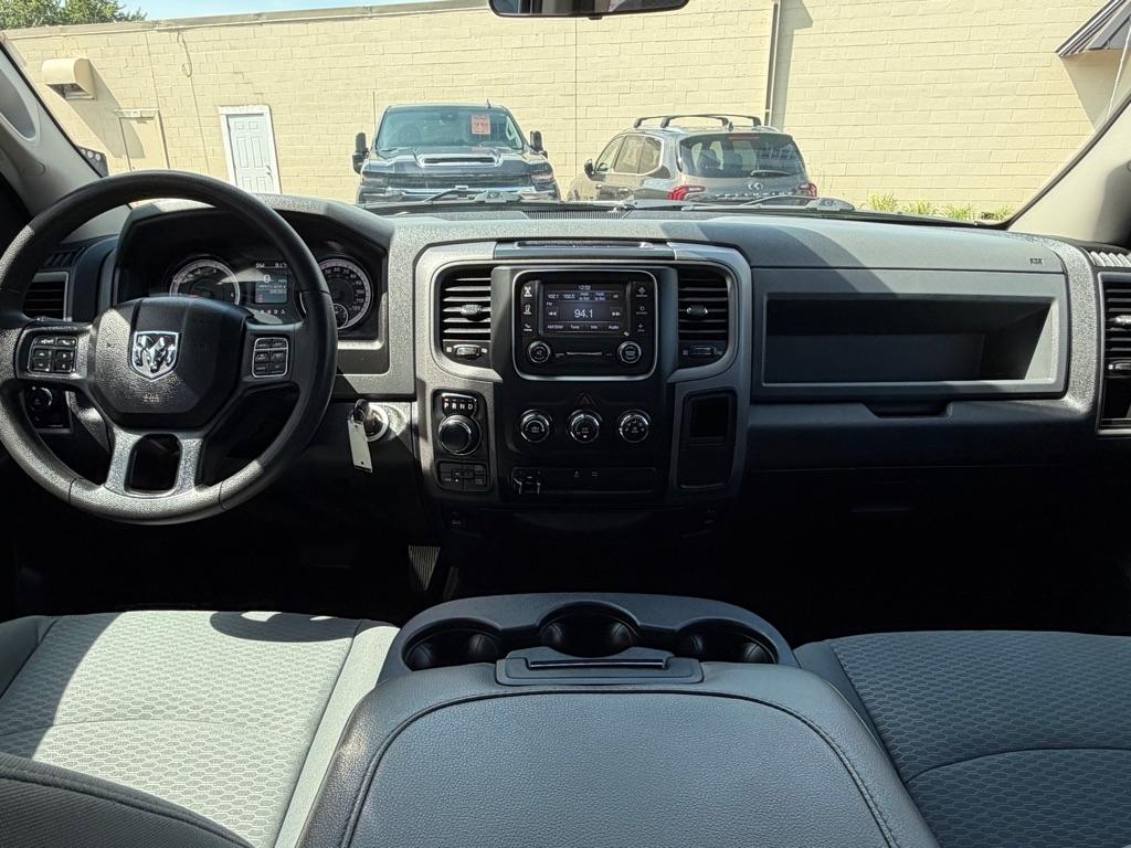 RAM 1500 Express 4x4 Quad Cab 6'4" Box 2018