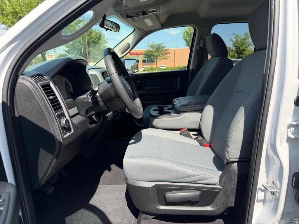 RAM 1500 Express 4x4 Quad Cab 6'4" Box 2018