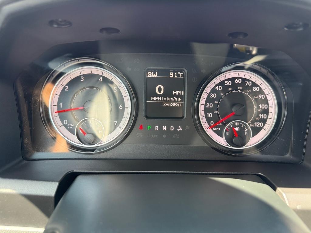 RAM 1500 Express 4x4 Quad Cab 6'4" Box 2018