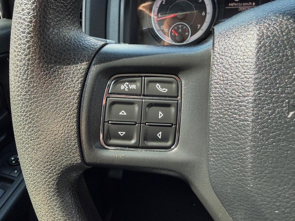 RAM 1500 Express 4x4 Quad Cab 6'4" Box 2018