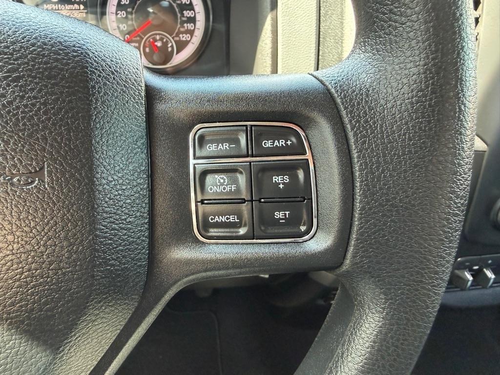 RAM 1500 Express 4x4 Quad Cab 6'4" Box 2018