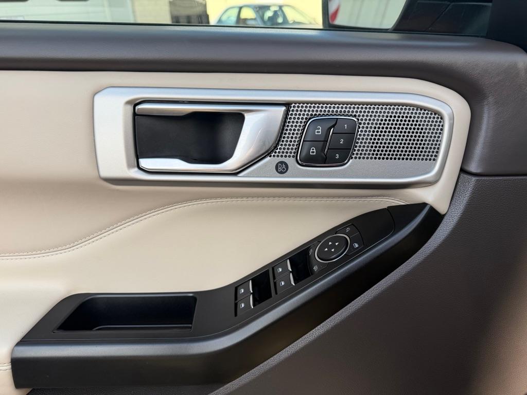 Ford Explorer Platinum 4WD 2020