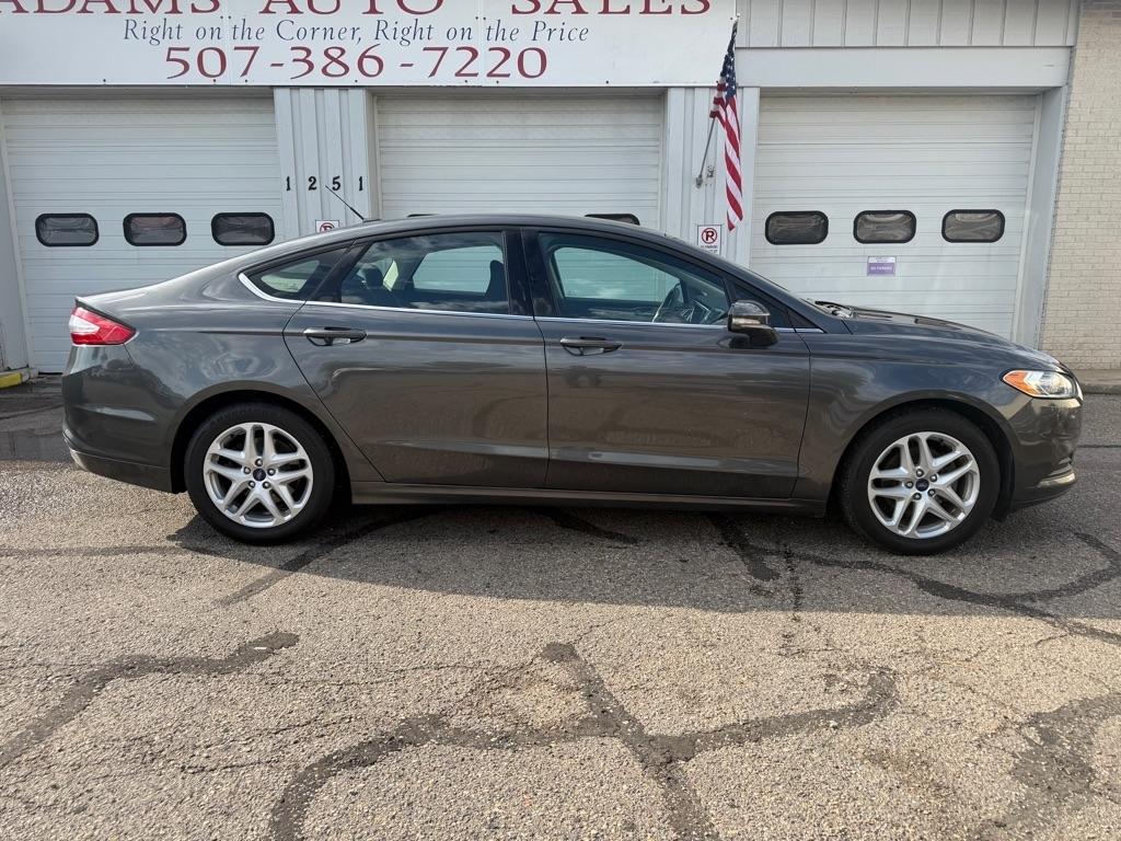 Ford Fusion 4dr Sdn SE FWD 2016