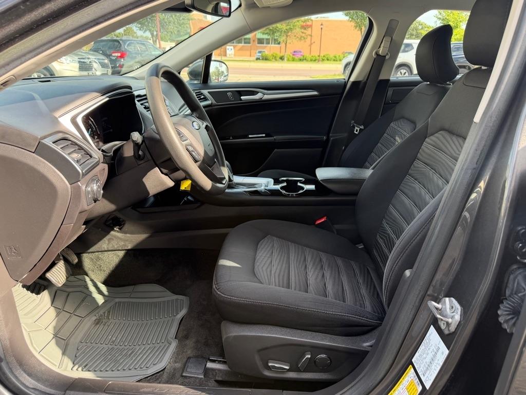 Ford Fusion 4dr Sdn SE FWD 2016