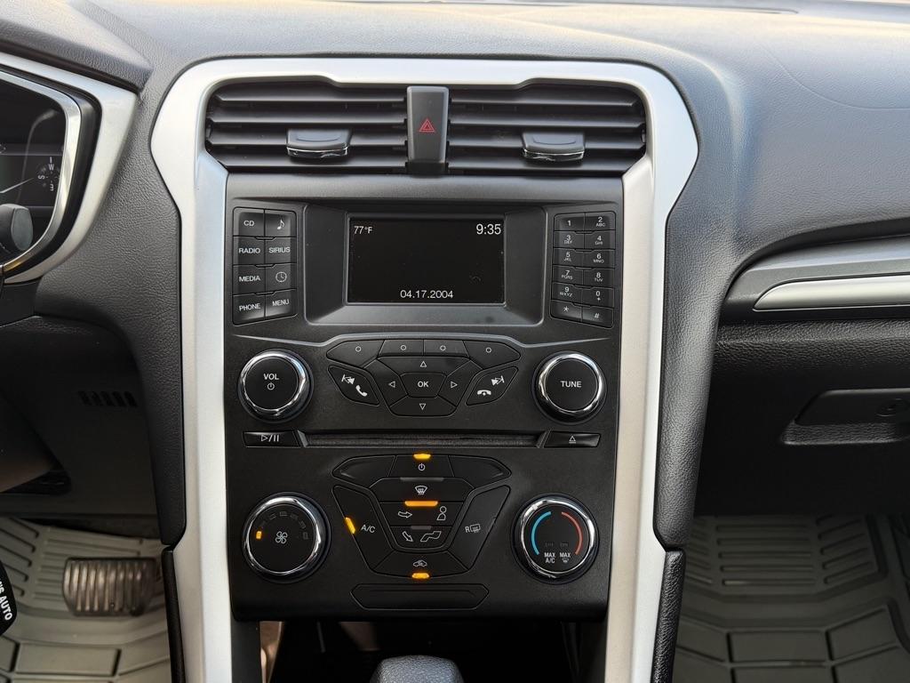 Ford Fusion 4dr Sdn SE FWD 2016