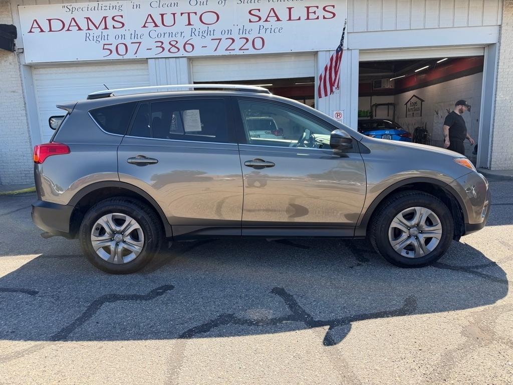 Toyota RAV4 AWD 4dr LE (Natl) 2015