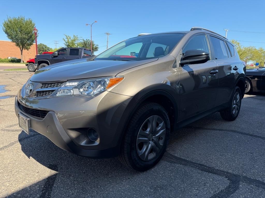 Toyota RAV4 AWD 4dr LE (Natl) 2015