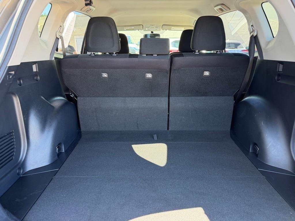 Toyota RAV4 AWD 4dr LE (Natl) 2015