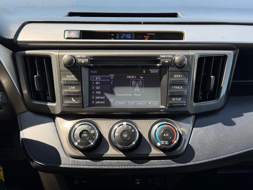 Toyota RAV4 AWD 4dr LE (Natl) 2015