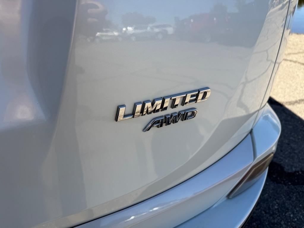 Toyota RAV4 AWD 4dr Limited (Natl) 2016