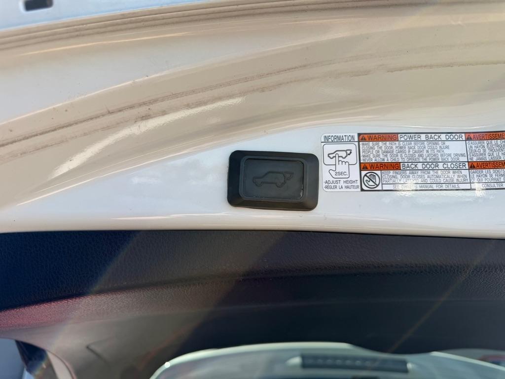 Toyota RAV4 AWD 4dr Limited (Natl) 2016