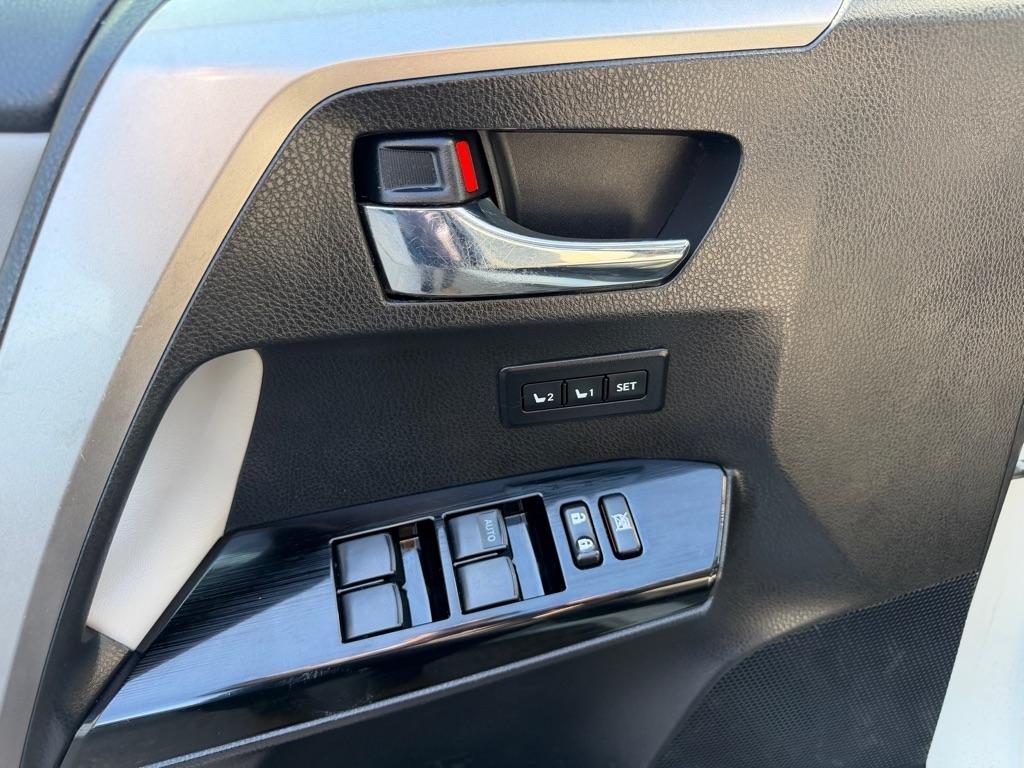 Toyota RAV4 AWD 4dr Limited (Natl) 2016
