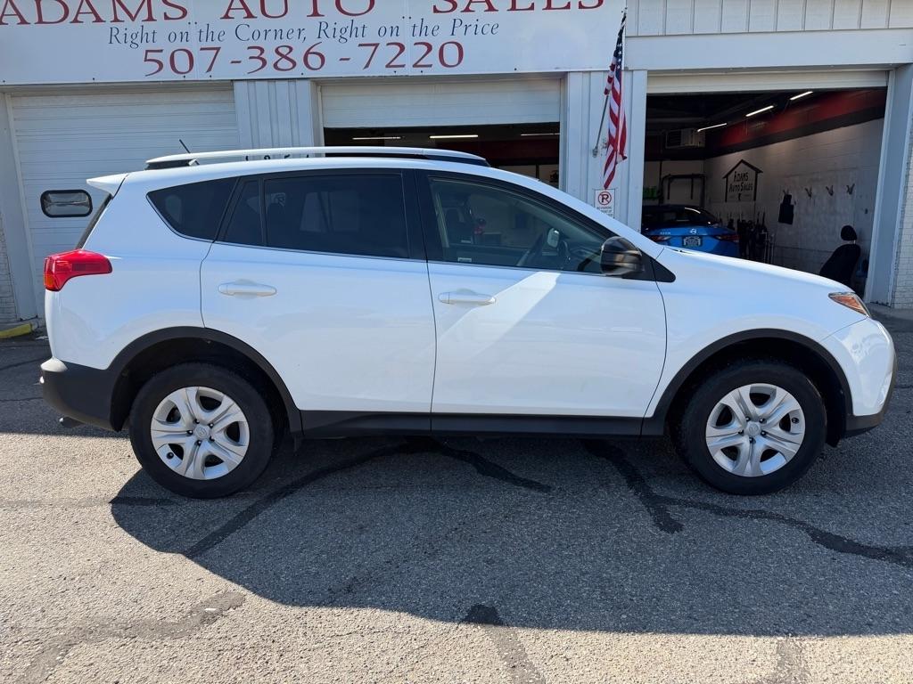 Toyota RAV4 AWD 4dr LE (Natl) 2015