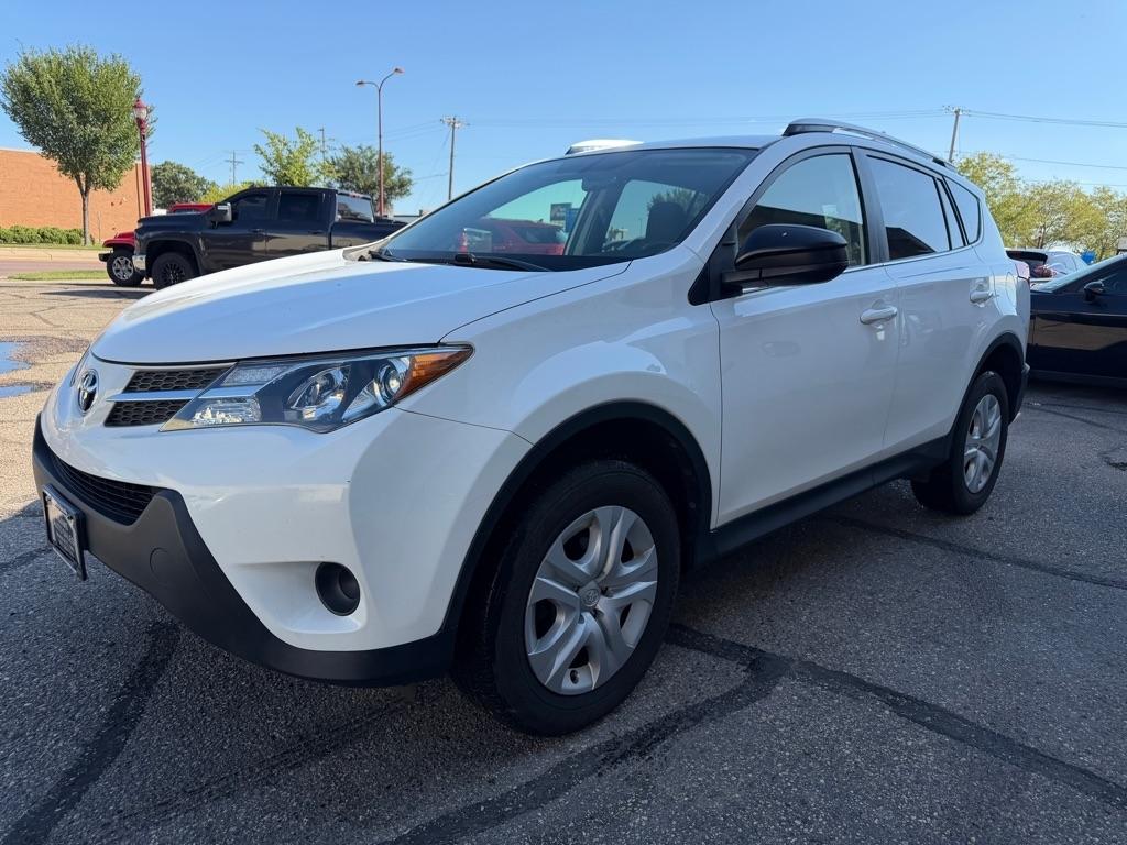 Toyota RAV4 AWD 4dr LE (Natl) 2015