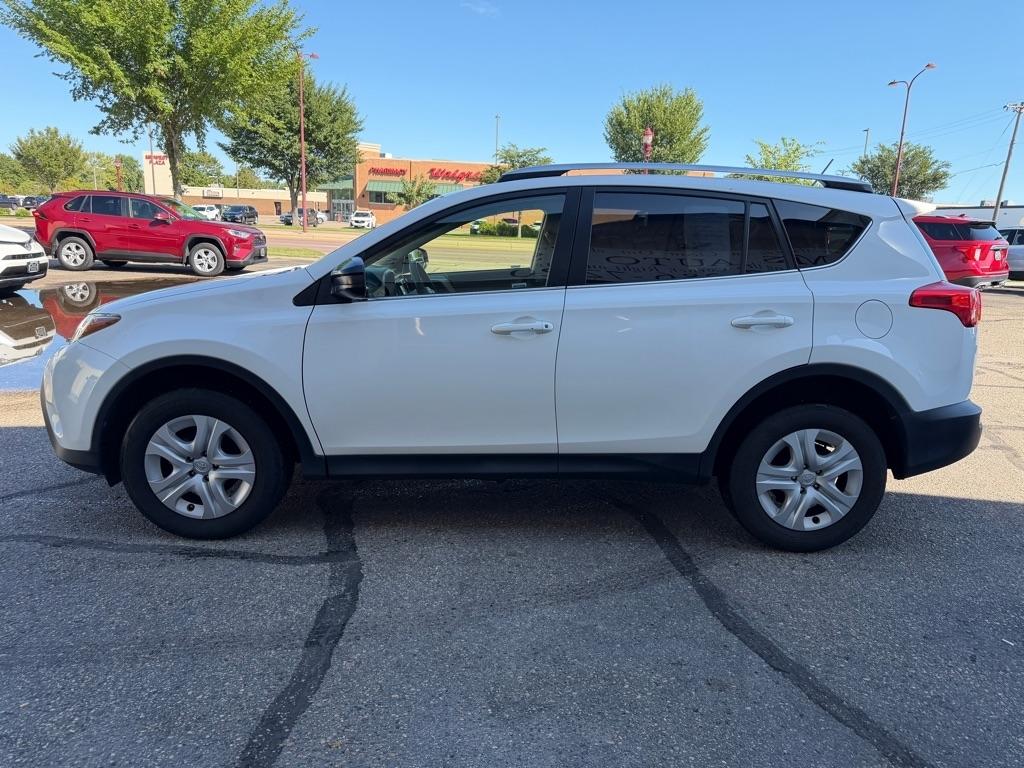 Toyota RAV4 AWD 4dr LE (Natl) 2015