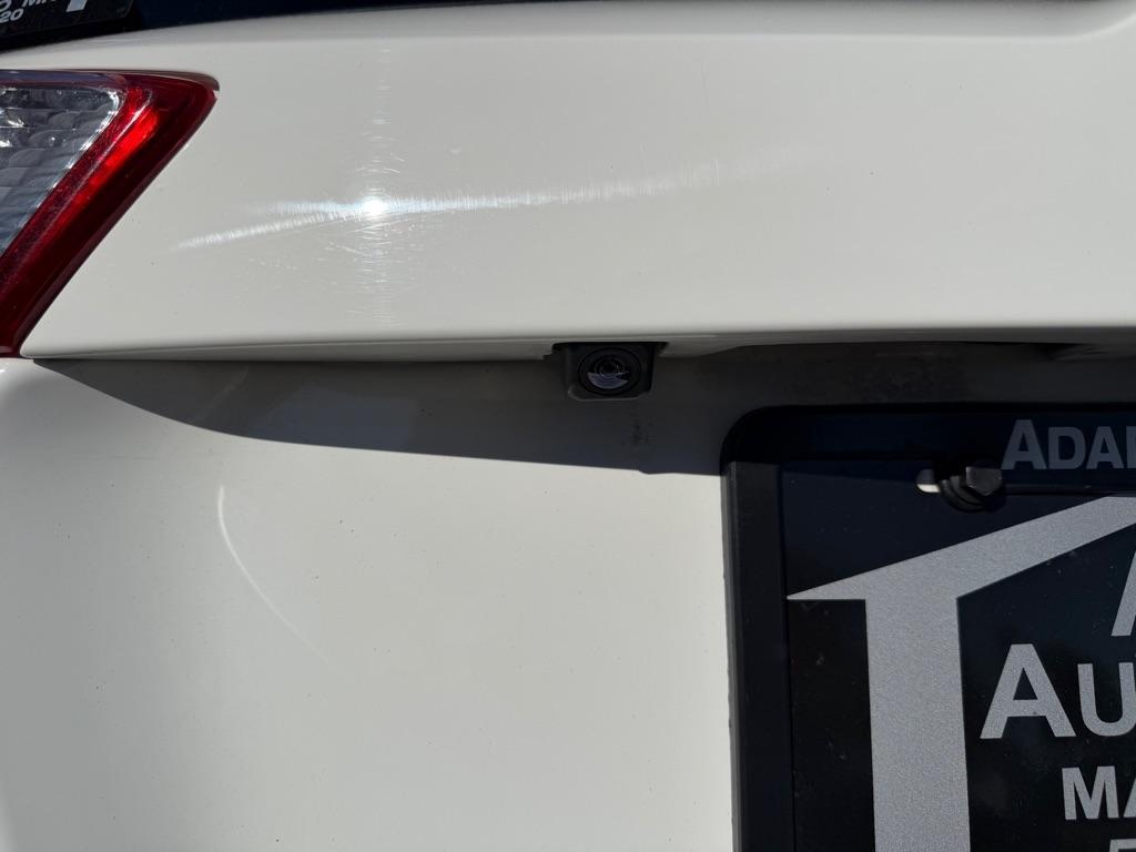 Toyota RAV4 AWD 4dr LE (Natl) 2015