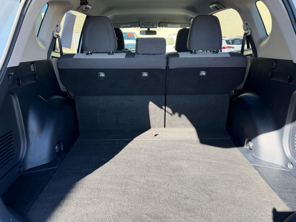 Toyota RAV4 AWD 4dr LE (Natl) 2015
