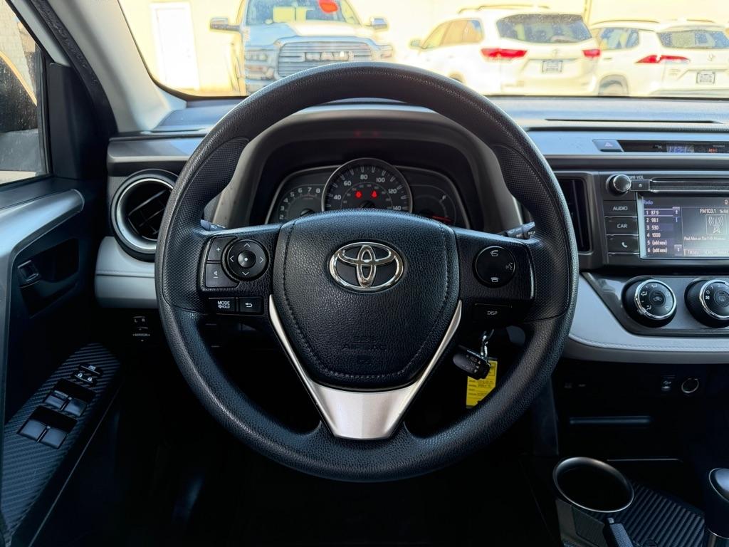 Toyota RAV4 AWD 4dr LE (Natl) 2015