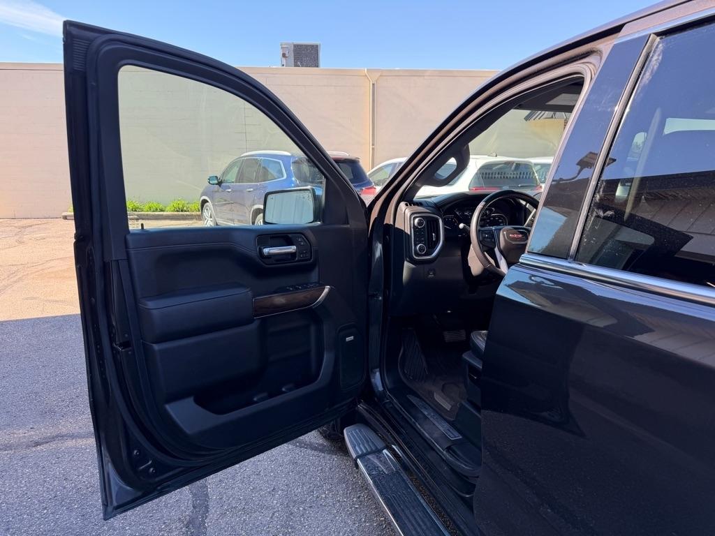 GMC Sierra 1500 4WD Crew Cab 147" SLT 2021