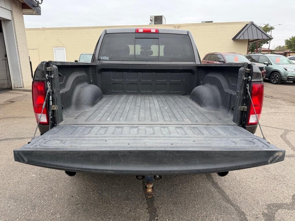 RAM 1500 4WD Crew Cab 140.5" Big Horn 2016