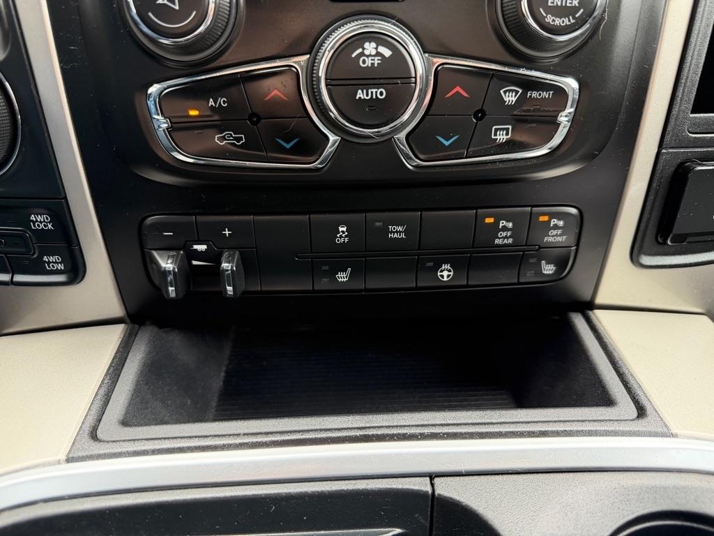 RAM 1500 4WD Crew Cab 140.5" Big Horn 2016