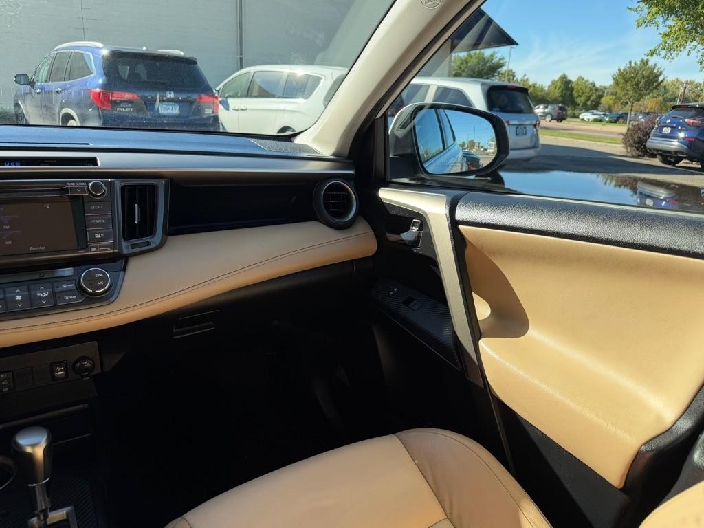 Toyota RAV4 AWD 4dr Limited (Natl) 2015