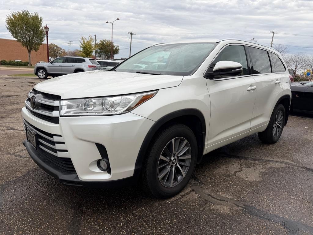 Toyota Highlander XLE V6 AWD (Natl) 2017
