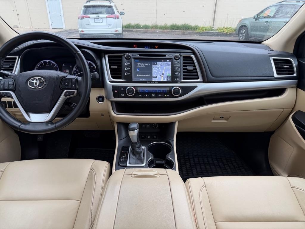 Toyota Highlander XLE V6 AWD (Natl) 2017