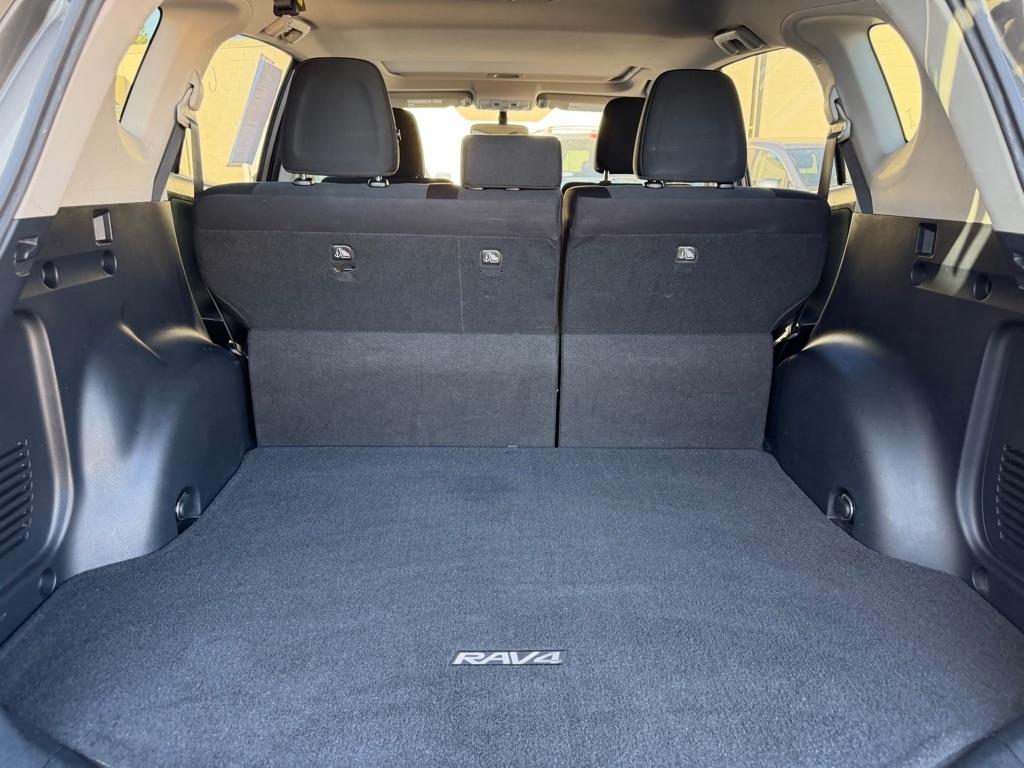 Toyota RAV4 AWD 4dr XLE (Natl) 2015