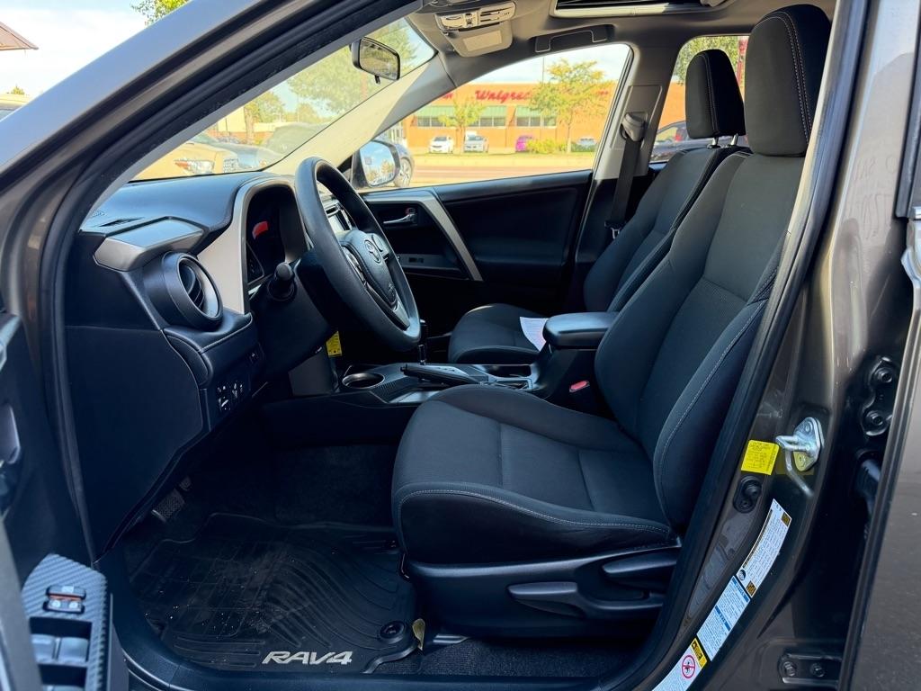Toyota RAV4 AWD 4dr XLE (Natl) 2015